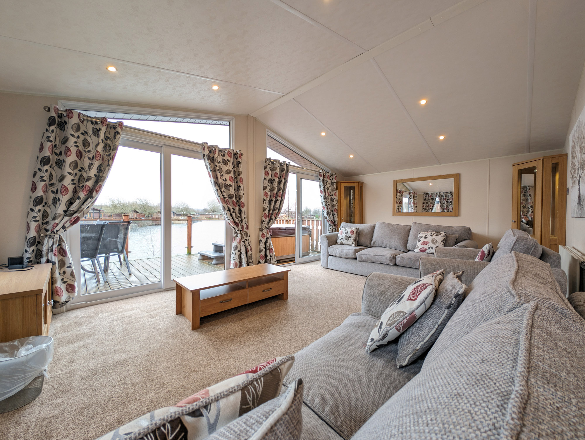 Caravan / Lodge picture